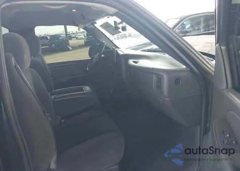 2005 Chevrolet Silverado 1500 Ls z USA, uszkodzony, nr VIN 1GCEC14V95Z331445